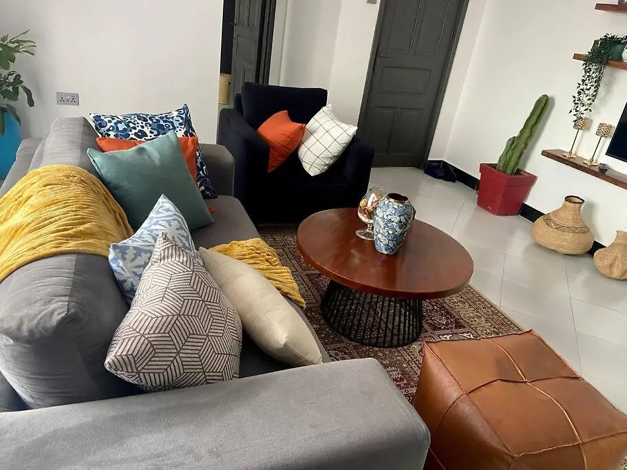 شقة Home With Wifi, Power Backup 18 كامبالا