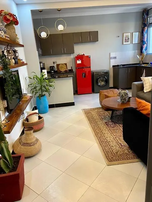 Home With Wifi, Power Backup 18 كامبالا أوغندا